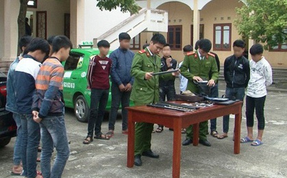 13 học sinh THCS thuê 2 ô tô đi đánh nhau do mâu thuẫn trên facebook