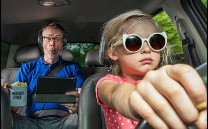 Cười nghiêng ngả trước 24 ảnh về ông bố yêu con nhất quả đất
