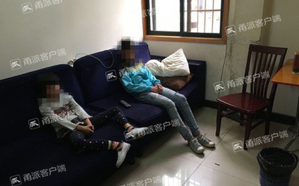 Bố mẹ đẻ nhẫn tâm bắt con làm “bình phong” cho xe đâm tới gãy tay, chấn thương sọ não để vòi tiền