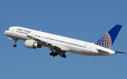 United Airlines sẽ khởi kiện người quay video “kéo lê hành khách”?