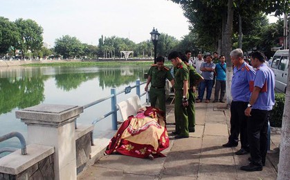 Người đàn ông chết bất thường trong công viên ở miền Tây