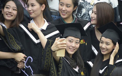 Bê bối tình ái và tiền bạc bao phủ "Học viện mỹ nhân" Trung Quốc