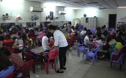 Hơn 100 tiếp viên ăn mặc “mát mẻ” phục vụ khách phòng karaoke