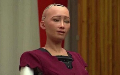 Robot Sophia được trao quyền công dân: Liệu có quá nhiều đặc lợi?