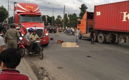 Bình Dương: Va chạm với xe container đang ôm cua, con gái tử vong tại chỗ, cha nguy kịch