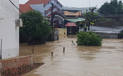 Lũ lớn, hàng ngàn ngôi nhà ở Bình Định lại bị ngập nặng