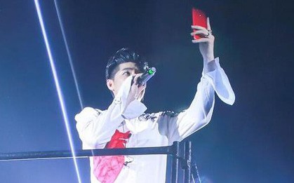 Khó cưỡng với sức hút từ sắc đỏ của OPPO F5 6GB mùa Giáng sinh