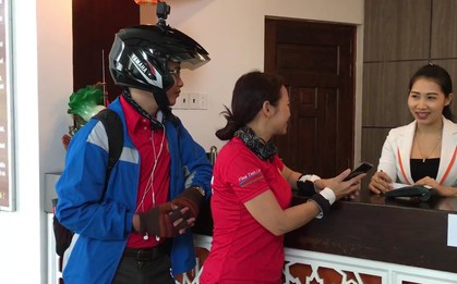 Nhóm 3 người chỉ với 23.000 đồng trong túi đã hoàn thành hành trình Bắc - Nam như thế nào?