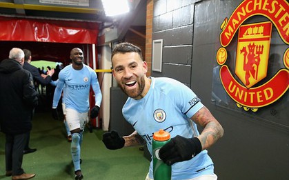 Man City hơn Man Utd tới 11 điểm, đi vào lịch sử Ngoại hạng Anh