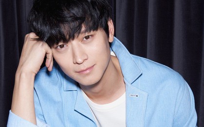 "Thánh sống" xứ Hàn Kang Dong Won chính thức tấn công Hollywood