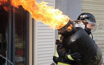 Bình gas có cháy cũng không nổ ngay đâu, xin bạn hãy bình tĩnh xử lý