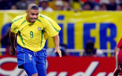 Ronaldo "béo" tiết lộ lý do để kiểu tóc "thằng Bờm" ở World Cup 2002