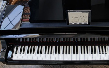 Thiết bị phát sáng trên phím giúp bạn trở thành nhạc công piano chính hiệu mà không cần học