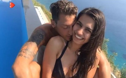Nhan sắc hoa hậu Thổ Nhĩ Kỳ khiến Mesut Ozil bỏ bạn gái ca sĩ