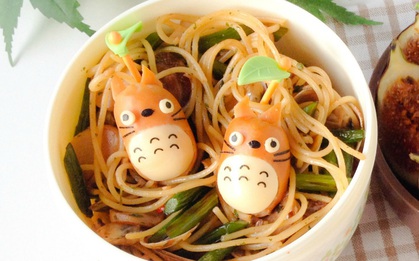 4 bước đơn giản biến miếng xúc xích thành chú mèo Totoro xinh như hoạt hình
