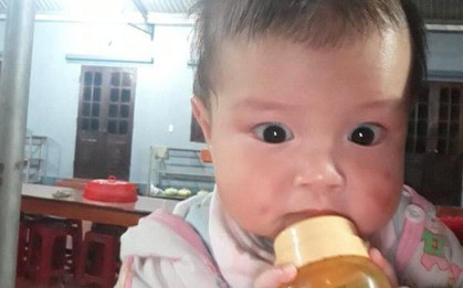 Xôn xao bé trai bị bỏ rơi trước cổng chùa cùng lá thư