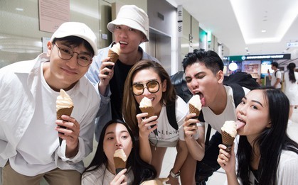 Team Võ Hoàng Yến quậy hết cỡ trong chuyến họp mặt giữa trung tâm TP.HCM