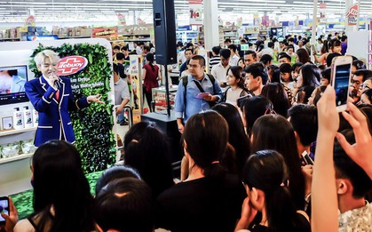Đức Phúc làm nóng các gian hàng "Beauty Fair - Một Ngày Tươi Sáng" khi xuất hiện tại Big C An Lạc