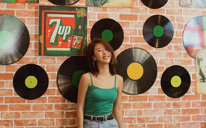 Muốn sống lại thời “ông bà anh”, đừng bỏ qua quán café “Hồi đó” khiến Thiên Minh, Phương Ly, Quỳnh Anh Shyn phát cuồng!