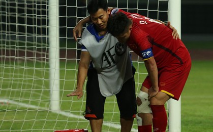 Gần giống Văn Thanh, đội trưởng U19 Việt Nam bị đứt dây chằng chéo bán phần sau trận ra quân giải U19 châu Á