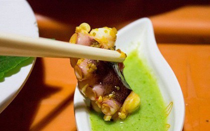 Chính là nhờ loại nước chấm "thần thánh" này mà nhiều món ở Sài Gòn trở nên ngon "bá cháy"