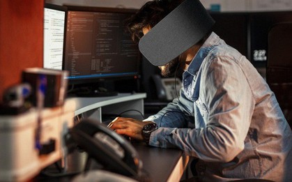 Thiết bị độc đáo này giúp bạn tập trung 100% vào việc trước mắt, không "nhìn bài bạn" nữa