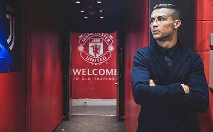Ronaldo diện đồ bảnh bao chuẩn "soái ca" Italy, đeo đồng hồ 56 tỷ đồng trong ngày chuẩn bị tương tàn với đội bóng cũ MU