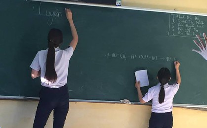 Khoảnh khắc minh chứng: Đôi bạn khổng lồ - tí hon chính là "đặc sản" của mỗi lớp học!