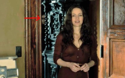 Căng cả mắt để đếm ma trong phim siêu kinh dị "The Haunting of Hill House"