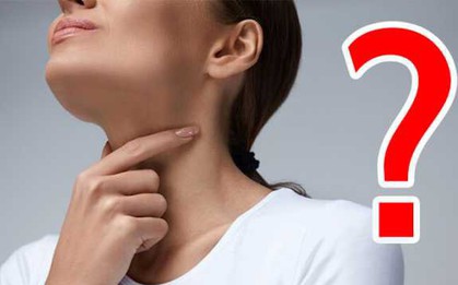 Bị nghẹt mũi khi cảm cúm, nên hỉ ra ngoài hay nuốt đờm xuống bụng thì tốt hơn?