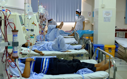 Một mình nuôi con tật nguyền, người phụ nữ ở Sài Gòn uống thuốc diệt cỏ nguy kịch, nghi do bị giang hồ truy đuổi
