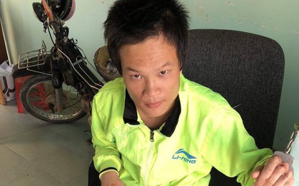 Vụ con ngáo đá cầm dao truy sát cha mẹ: Nghi phạm tự chặt đứt ngón tay "ăn mừng" giết được 2 "con ma"