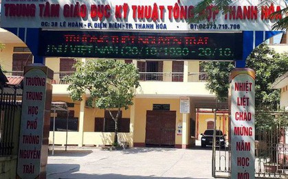 Thanh Hóa: Thu hồi quyết định đuổi học 7 học sinh vì xúc phạm thầy cô trên Facebook