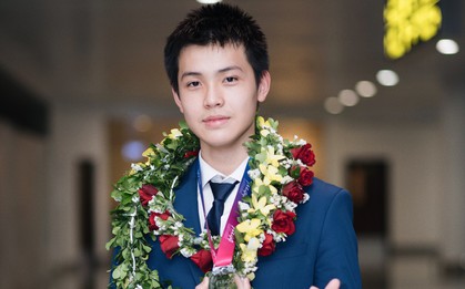 Nam sinh 2002 đẹp trai như nam thần, giành HCB Olympic Thiên văn học Quốc tế: Mê chơi LOL, đang tập gym để có 6 múi