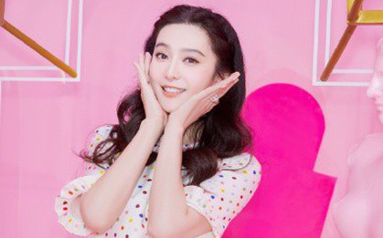 Sau thời gian im hơi lặng tiếng, Phạm Băng Băng dần quay trở lại showbiz bằng hình ảnh quảng cáo nhí nhảnh