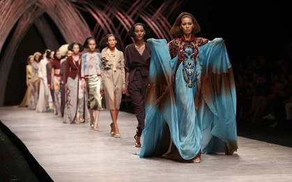 Vietnam International Fashion Week tiếp tục bị loạt người mẫu tố chậm tiền: Thu/Đông đã qua mà catxe mùa Xuân/Hè vẫn chưa thấy!