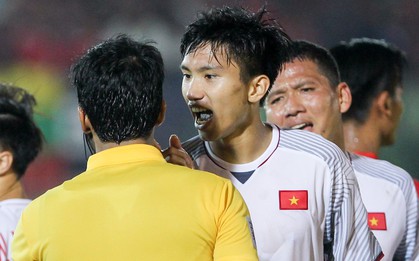 Văn Hậu, Quế Hải đối mặt nguy cơ treo giò nếu nhận thêm thẻ vàng, HLV Park ra chỉ thị "chơi hết, không ngán"