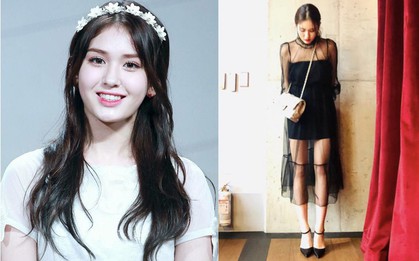 Jeon Somi mặc váy xuyên thấu chút đỉnh, netizen Hàn đã đồng loạt chỉ trích: mới 17 tuổi hãy chừng mực!