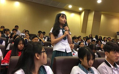 Làm người mẫu ảnh có cần bằng Đại học không?
