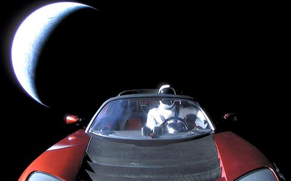 Còn nhớ chiếc xe mui trần mà Elon Musk đã gửi vào vũ trụ chứ - Giờ nó đâu rồi nhỉ?