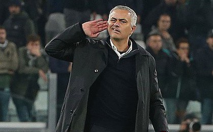 "Gáy to nữa đi nào" - Màn trêu ngươi của Mourinho khiến cầu thủ Juventus điên tiết