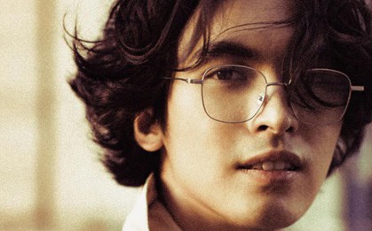 Tạm biệt nickname "hotboy lai Thái", Công Dương giờ đã biến thành tài tử Hong Kong rồi!