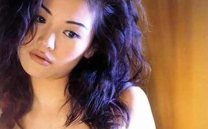 Mỹ nhân nóng bỏng nhất thập niên 90: Cả đời ám ảnh vì quá khứ đóng phim cấp 3
