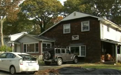 Đào hầm trong nhà, ông chú tình cờ tìm được hài cốt người bố mất tích bí ẩn 57 năm về trước