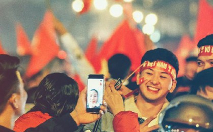 Xúc động như cách đội tuyển đạt cúp vàng, fans bóng đá cũng đã có một hành trình cổ động đáng nhớ!