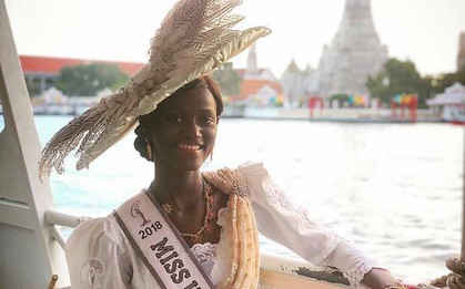 Câu chuyện cảm động về thí sinh Miss Universe 2018: Dự thi muộn vì quá nghèo, nhưng nhận cái kết ấm lòng từ người dân Thái
