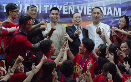 Nhà vô địch Phạm Đức Huy truyền cảm hứng cho sinh viên Học viện Công nghệ Bưu chính Viễn thông