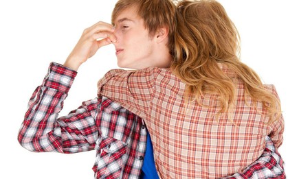Mùa đông cũng rất dễ bị hôi nách nếu bạn mắc phải những điều này