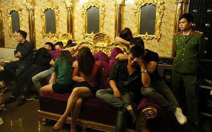 Vì sao cô giáo đưa 10 viên ma túy tổng hợp vào phòng karaoke không bị tạm giữ hình sự?