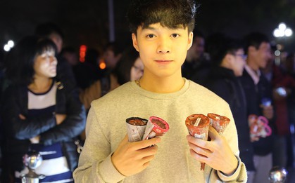 Chàng trai hot nhất đêm qua tại sự kiện ở Hồ Gươm: Da trắng mịn lại còn cool